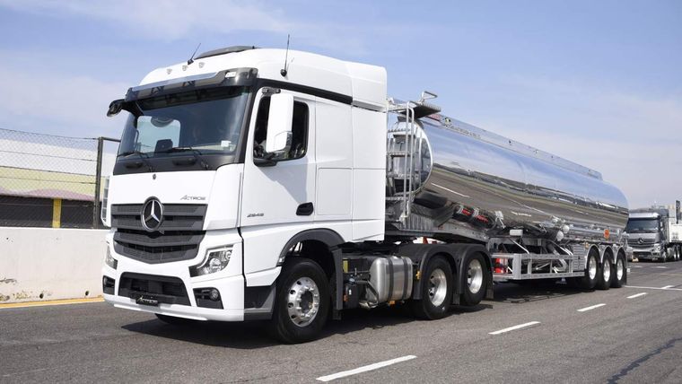 Camión Actros 2545 Foto: Archivo MDZ