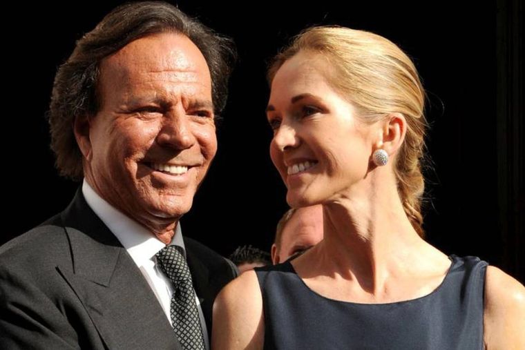 Julio Iglesias y Miranda Rijnsburger Julio Iglesias, Miranda Rijnsburger Foto: Twitter