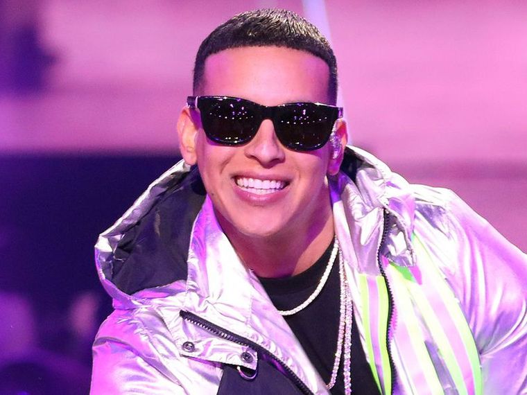 Daddy Yankee celebra un éxito más en su carrera profesional.