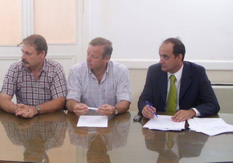 Rivas durante la conferencia en la Legislatura. Foto: MDZ