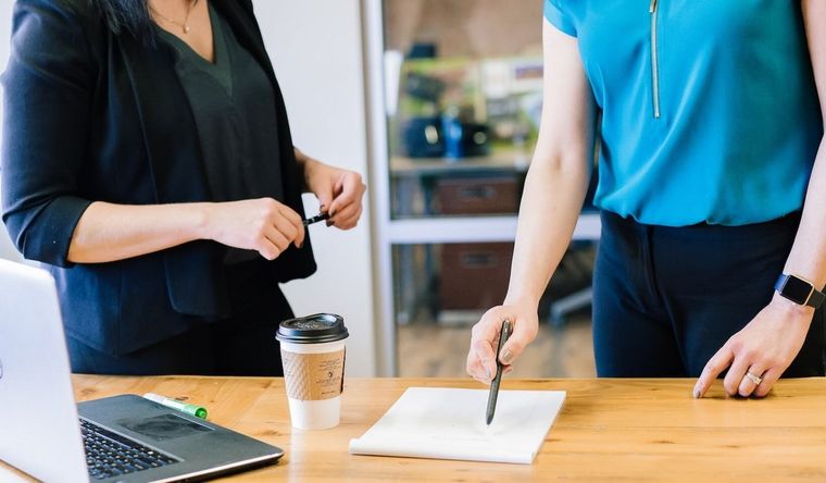 Cientos de miles de personas se han quedado sin empleo. Foto: Tech.co
