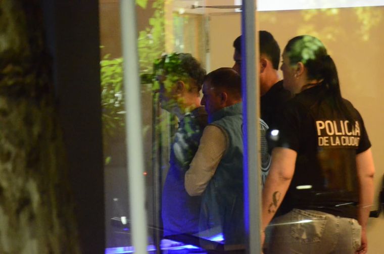 Cayó el exnovio de Lourdes Fernández tras el allanamiento en Palermo. Cayó el exnovio de Lourdes Fernández tras el allanamiento en Palermo.