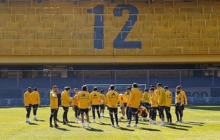 El plantel de Boca tendrá todo el fin de semana libre tras la internación de Russo. El plantel de Boca tendrá todo el fin de semana libre tras la internación de Russo.
