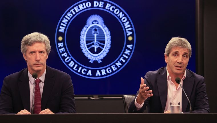 Luis Caputo dio detalles del entendimiento alcanzado con el FMI y buscó tranquilizar a los mercados Foto: NA