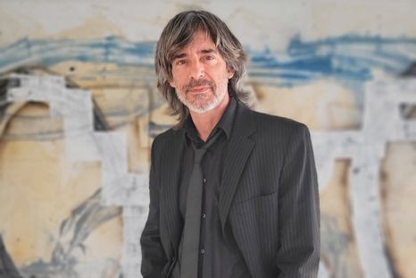 Adrián Lirman es un artista argentino reconocido aquí y en el exterior y con una larga carrera como docente en el arte visual. Adrián Lirman es un artista argentino reconocido aquí y en el exterior y con una larga carrera como docente en el arte visual.