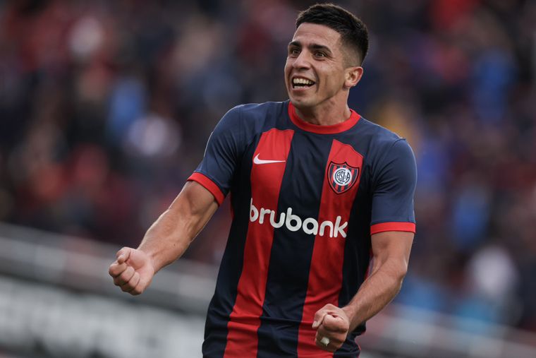 Alexis Cuello, el delantero que es del gusto de Riquelme. Alexis Cuello, el delantero que es del gusto de Riquelme.