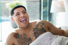 tension y polemica: eduin caz asegura no haberle robado nada a eden munoz