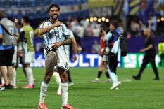 Nicolás González festeja la épica clasificación de la Selección argentina ante Egipto.
