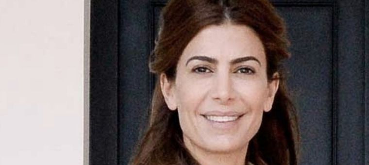 Con 50 años, la empresaria marca tendencia y muestra que es un icono de la moda Foto: Shutterstock