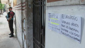 Segúna una vecina, el jubilado advirtió que querían entrar a su casa.