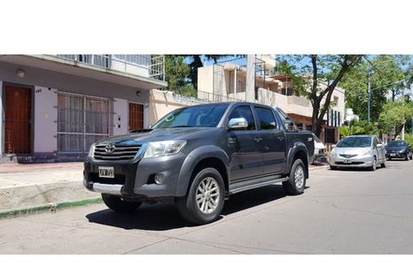 El usado del día: Toyota Hilux 2012