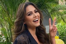 andrea meza demostro su cuerpazo con un gran vestido