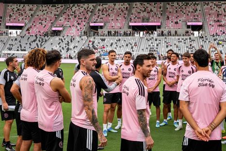 Messi, De Paul y compañía deleitan el NU Stadium. Messi, De Paul y compañía deleitan el NU Stadium.