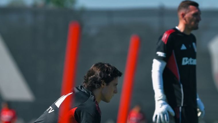 Sin Armani al 100 por ciento, Gallardo define el arquero de River para jugar ante Argentinos Juniors.