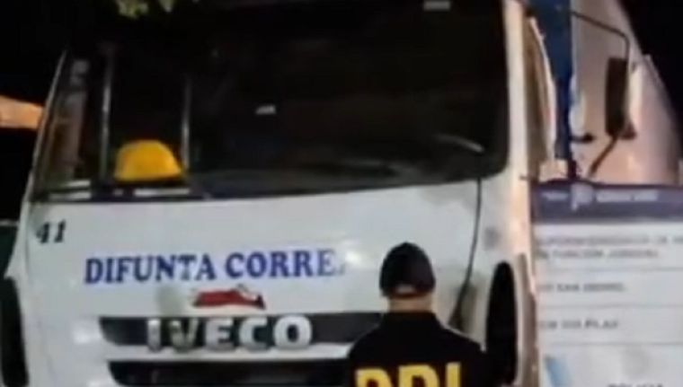 Un camionero fue detenido tras denunciar que había sido víctima de un falso intento de robo Foto: Captura de video