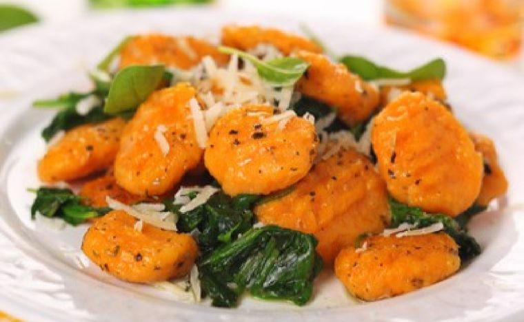 Ñoquis de calabaza y espinaca Una receta de ñoquis distinta para sorprender a tu familia. Foto: Shutterstock