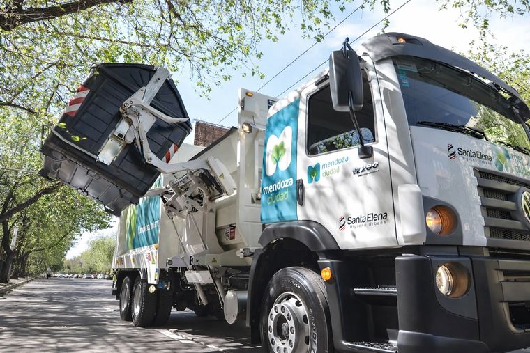 El Municipio pidió la colaboración de vecinos y vecinas para respetar los horarios y mantener la limpieza urbana durante las celebraciones.