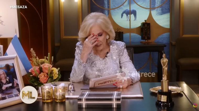 Mirtha Legrand se emocionó al agradecer por su Martín Fierro. Mirtha Legrand se emocionó al agradecer por su Martín Fierro. 