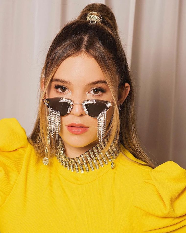 Descubrimos el estilo de Mía Rubín, la cantante mexicana en ascenso Foto: Instagram