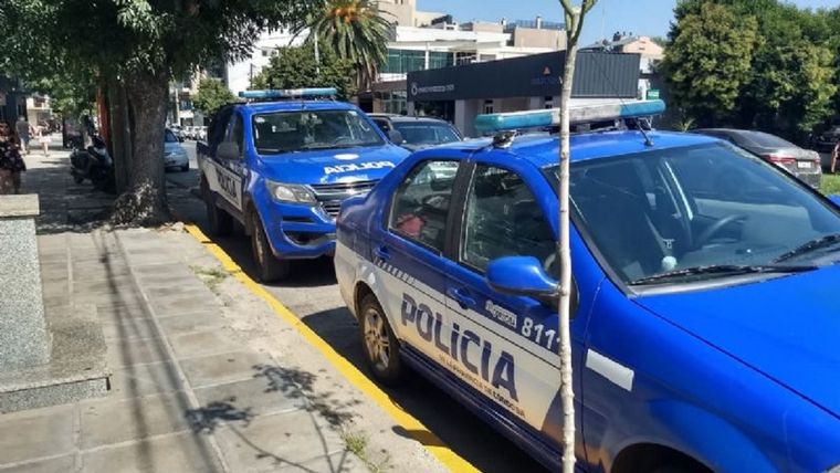 El policía le disparó a su pareja detrás de la oreja y la bala le quedó alojada allí