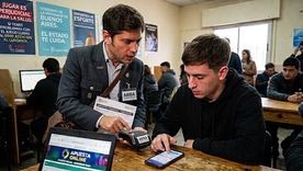 El impuesto del 2% que le puso Kicillof a las apuestas online reavivo la interna con La Cámpora y la oposición teme que esos fondos frescos sean usados en la campaña