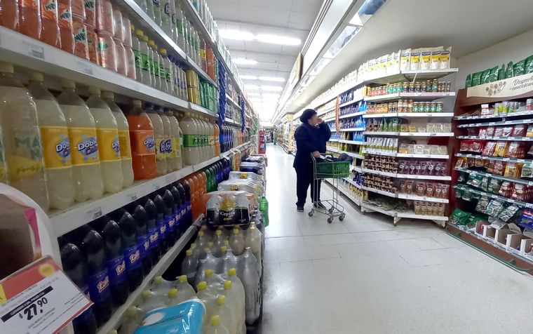 Los precios preocupan a todos los argentinos y un grupo opositor decidió intervenir las góndolas