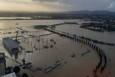 El presidente de la región italiana de Toscana mostró imágenes impactantes del paso de la tormenta Ciarán Foto: Twitter @eugeniogiani