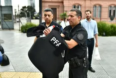 Se trata de un suboficial que ostenta el rango de Cabo dentro del escalafón de la Policía Federal Argentina. Se trata de un suboficial que ostenta el rango de Cabo dentro del escalafón de la Policía Federal Argentina.