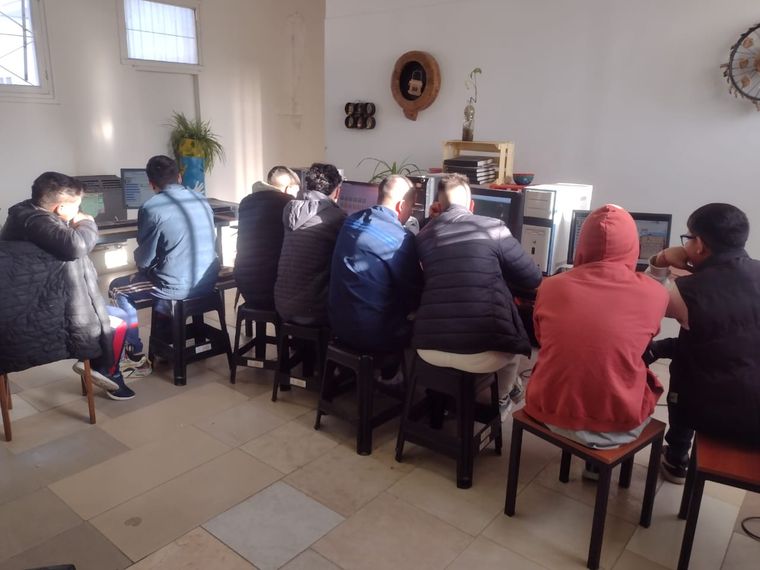 Jóvenes en conflicto con la ley en uno de los talleres&nbsp; Foto: Gobierno de Mendoza