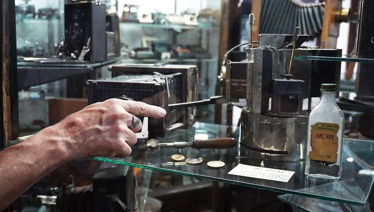 Cámara minutera Carl Zeiss, alemana, del año 1890. Cámara minutera Carl Zeiss, alemana, del año 1890.