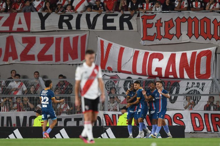 River perdió en el Monumental. Foto: Télam