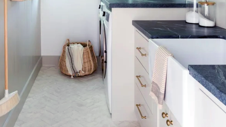 Es una costumbre vivir con el ruido del lavarropas. Pero existen técnicas para que minimizarlo. Foto: homesandgardens.com