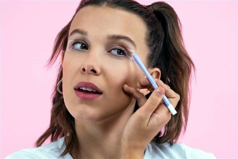 MILLIE BOBBY BROWN REVELÓ SU SECRETO DE MAQUILLAJE. LA ACTRIZ CONTÓ SU PASO A PASO.