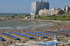 El costo que tiene que afrontar una familia para ir una semana de vacaciones a Mar del Plata se incrementó 73,1% respecto del año pasado, señala un informe de la UADE.