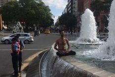 Un hombre fue detenido por bañarse desnudo en una fuente en Córdoba Un hombre fue detenido por bañarse desnudo en una fuente en Córdoba Un hombre fue detenido por bañarse desnudo en una fuente en Córdoba Un hombre fue detenido por bañarse desnudo en una fuente en Córdoba