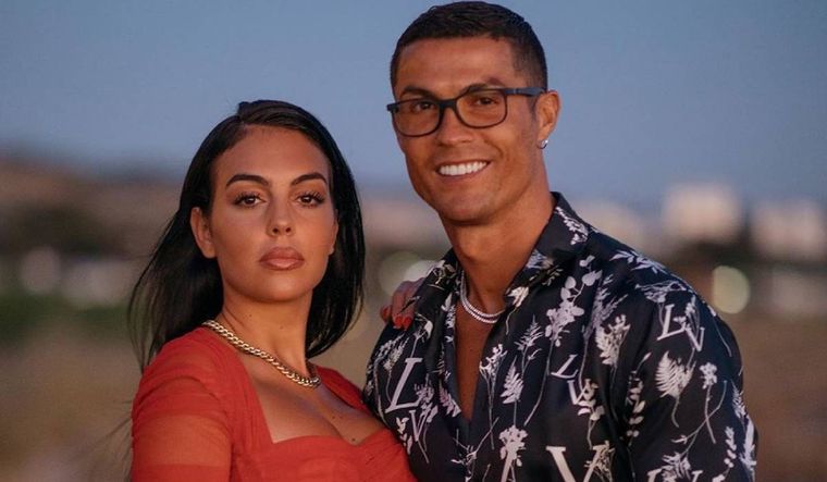 Cristiano Ronaldo y Georgina Rodríguez están levantando una imponente mansión en Portugal. Foto: Instagram @cristiano