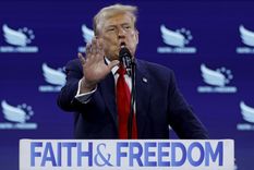 El ex presidente estadounidense y candidato presidencial republicano Donald Trump habla en la conferencia política Camino a la mayoría de la Coalición Fe y Libertad en Washington Foto: REUTERS
