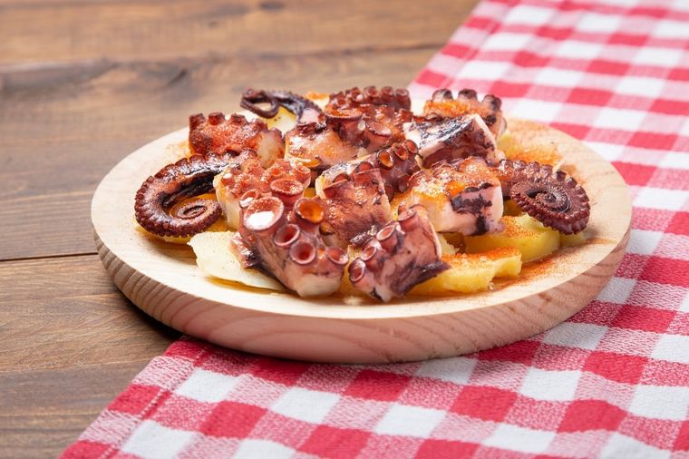Admira este delicioso pulpo a la gallega: fácil y sabroso. ¡Prepáralo y luego nos dices!