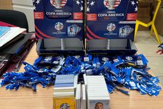 El álbum tapa blanda cuesta $4.000, mientras que el de tapa dura está $16.000. Foto: X/@paniniWCUSA