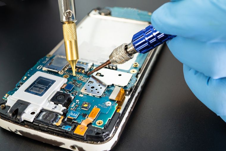 Samsung amplía sus reparaciones gratuitas con cobertura ante daños y robos. Samsung amplía sus reparaciones gratuitas con cobertura ante daños y robos.