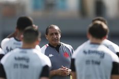 Ramón seguirá en Brasil. Foto: @VascodaGama