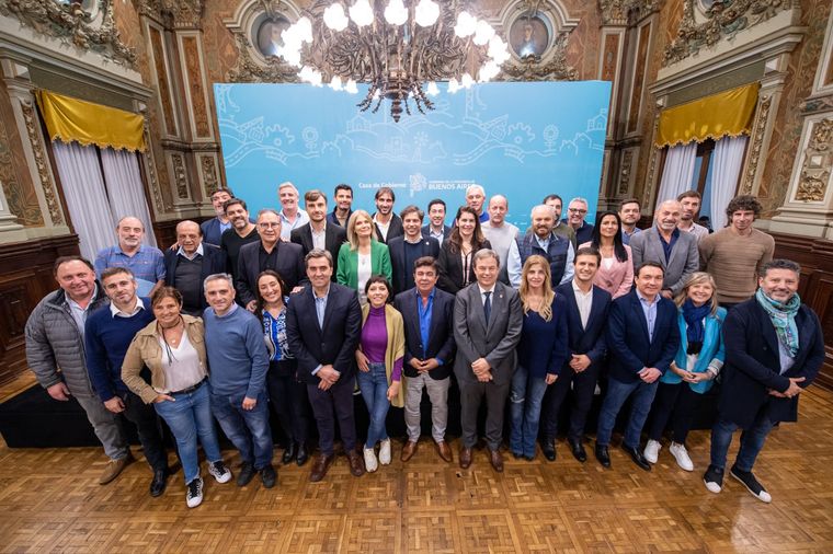 Intendentes piden ayuda a Kicillof para pagar aguinaldos Foto: Noticias Argentinas