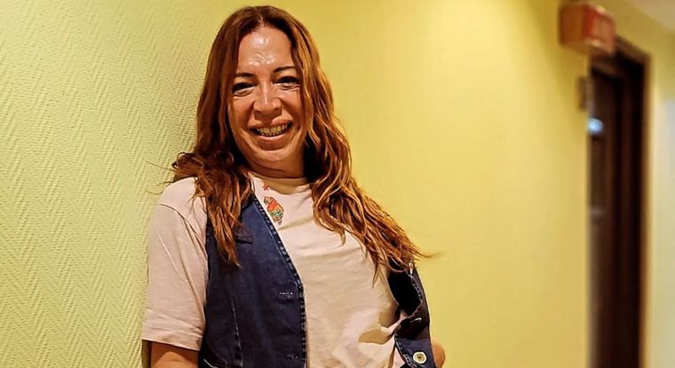 La humorista fue interceptada por la prensa para obtener su valiosa palabra, allí no dudó en hacer fuertes declaraciones en su defensa. Foto: @lizytagliani
