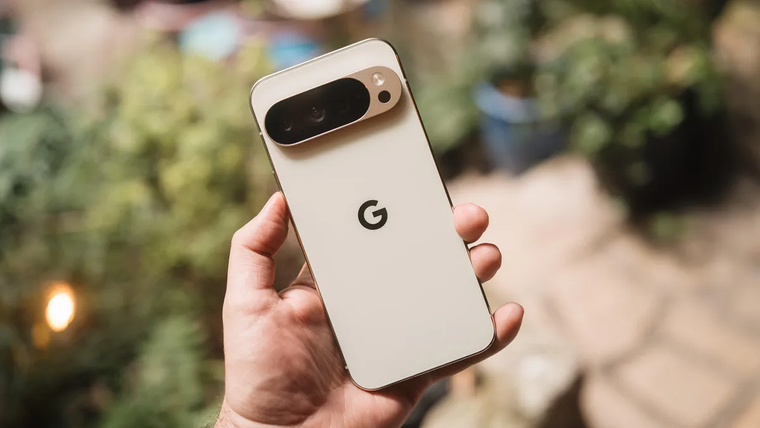 El Google Pixel 10 Pro se consagra en los Premios MDZ Tecnología 2025 como el mejor Android del año por su equilibrio entre potencia, cámara e inteligencia artificial. El Google Pixel 10 Pro se consagra en los Premios MDZ Tecnología 2025 como el mejor Android del año por su equilibrio entre potencia, cámara e inteligencia artificial.