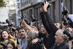 Reporteros gráficos se manifestaron pidiendo justicia por el fotógrafo Pablo Grillo, herido gravemente durante la represión policial en la manifestación de jubilados y barras. Foto: Juan Mateo Aberastain Zubimendi / MDZ.