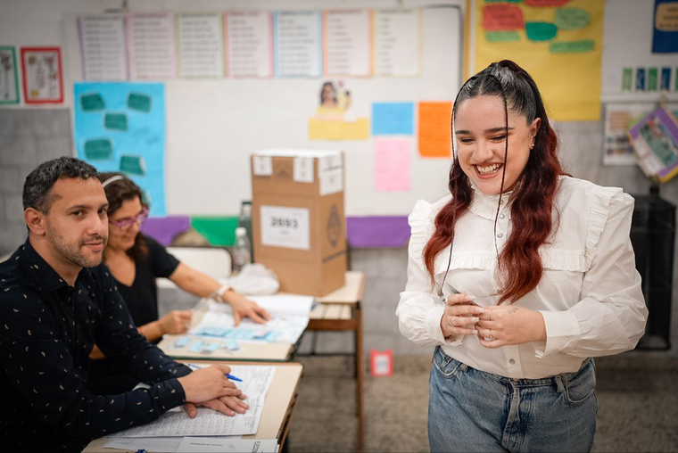 La exlegisladora de la Ciudad de Buenos Aires se refugia en la actuación mientras espera la revancha política Foto: X @OfeFernandez_