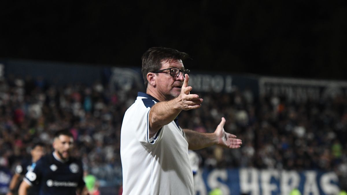 Alfredo Berti mete mano: Independiente Rivadavia rota pensando en la Copa Libertadores