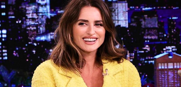 Penélope Cruz le da su toque personal a las últimas tendencias de la moda. Foto: Instagram @penelopecruzoficial
