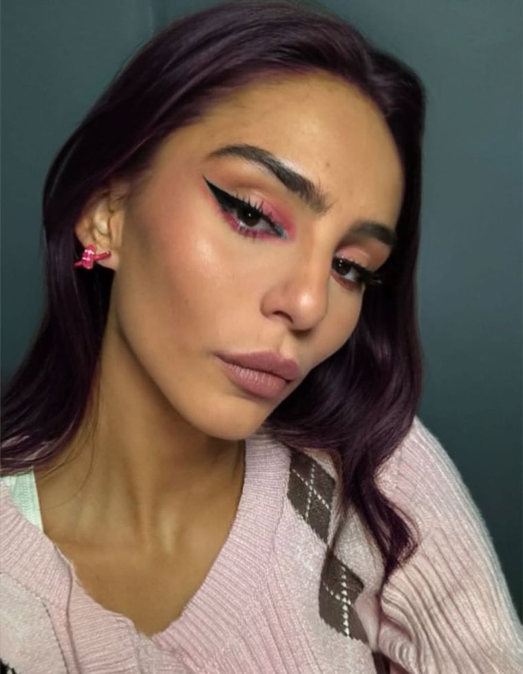 Juanita Tinelli apostó por el borgoña y marcó el color del verano.