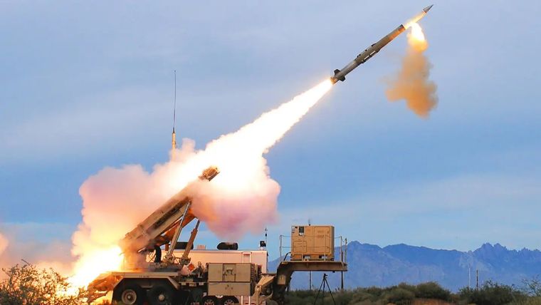 NASAMS Con este sistema de defensa tierra-aire Ucrania busca hacer frente a los ataques rusos contra infraestructuras energéticas Foto: Defense World